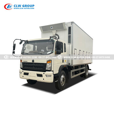 Sinotruk HOWO 6.8m Chick Transport Truck with Superior Insulated Body and All-Season Climate Control for Efficient Livestock Transport